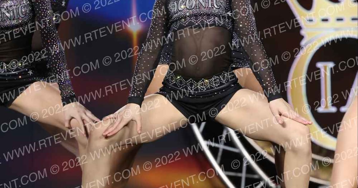 Iconic Allstars Lady Bombshells · Glow Tour Chicago