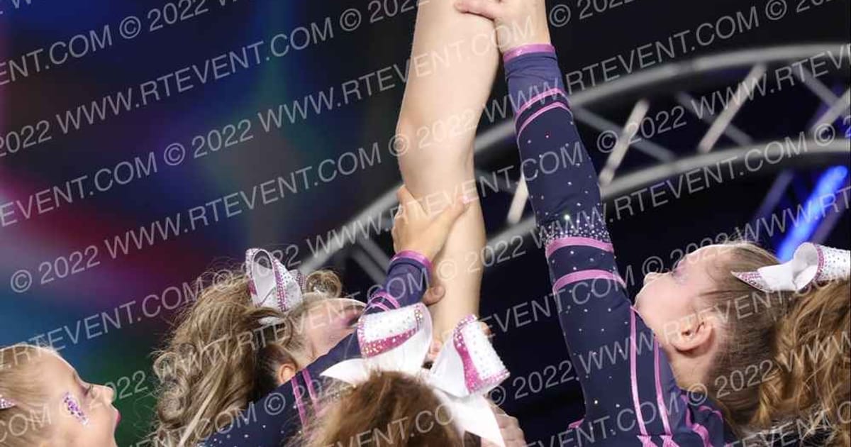 Evolution Cheer Fuchsia Diamonds · Glow Tour Chicago