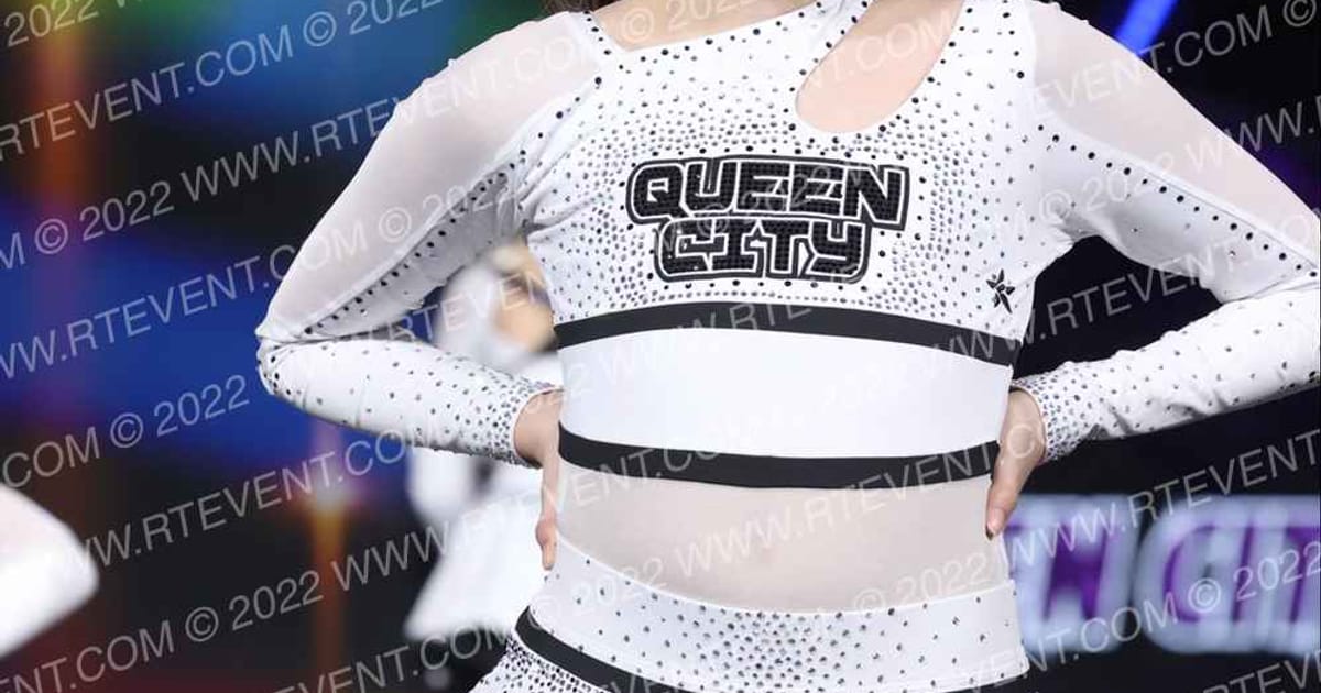 Queen City Storm weather girls · Glow Tour Chicago