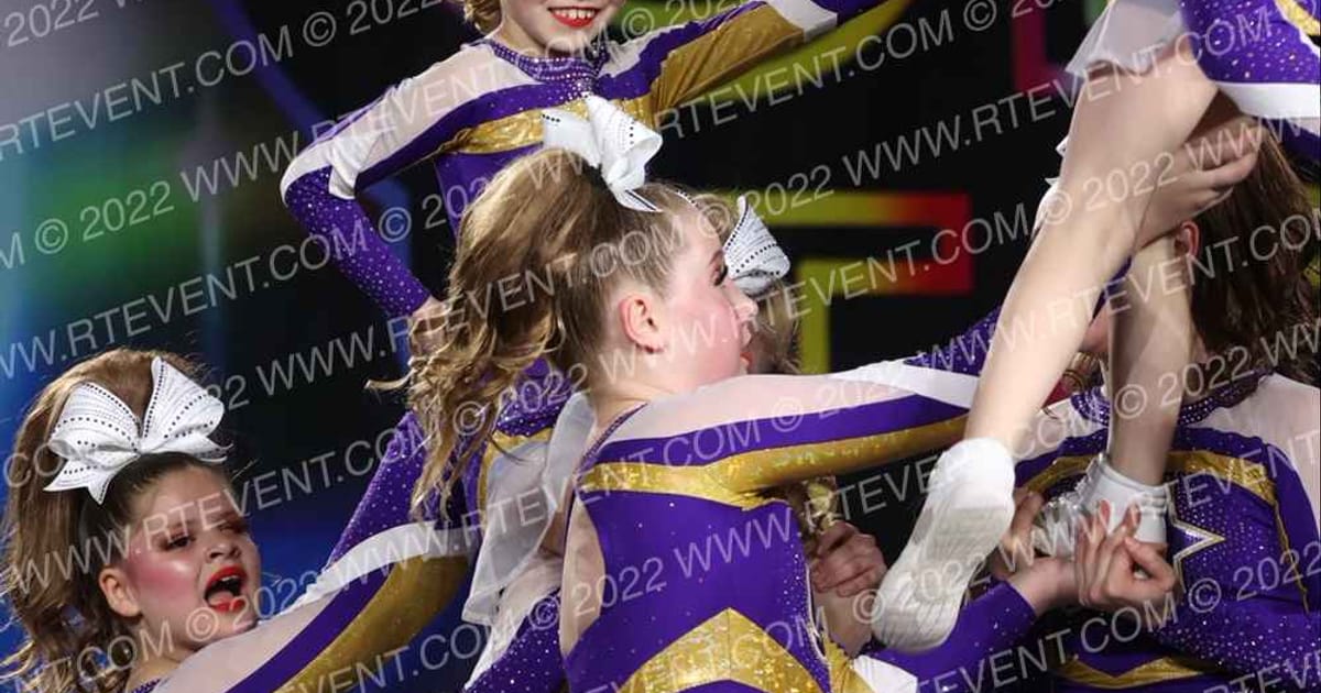Green Bay Elite Neon · Glow Tour Chicago