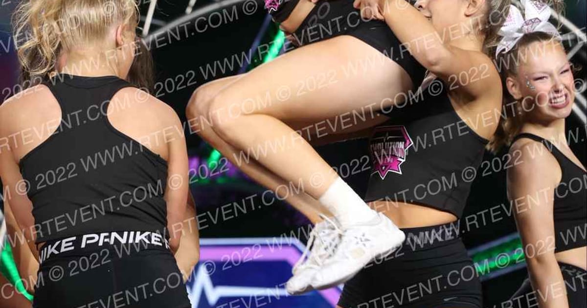 Evolution Cheer Black Diamonds · Glow Tour Chicago