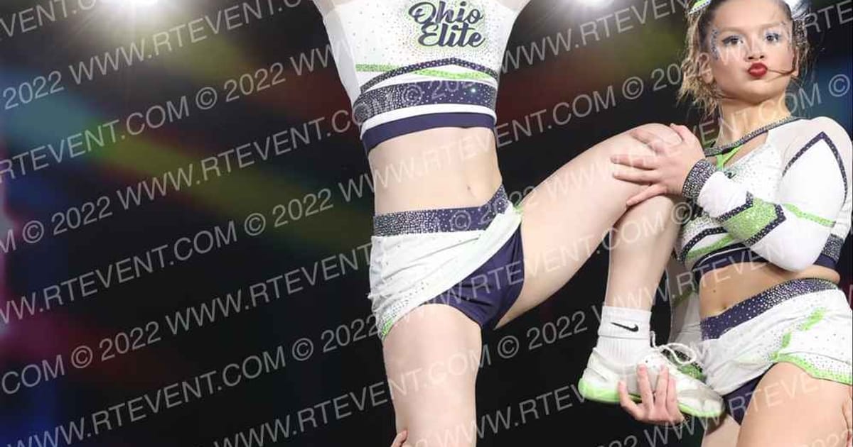 Ohio Elite Allstars Bombshells · Glow Tour Chicago