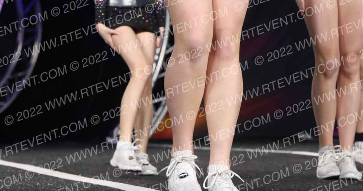 QC Legacy Athletics Iconic · Glow Tour Chicago