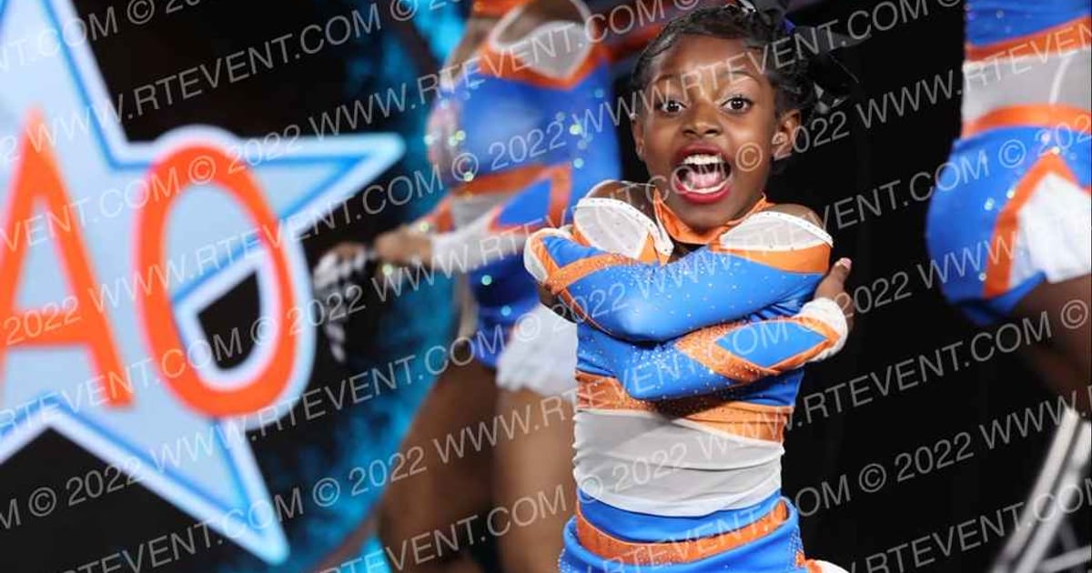 CAO Elite Allstars 85 South · Glow Tour Chicago