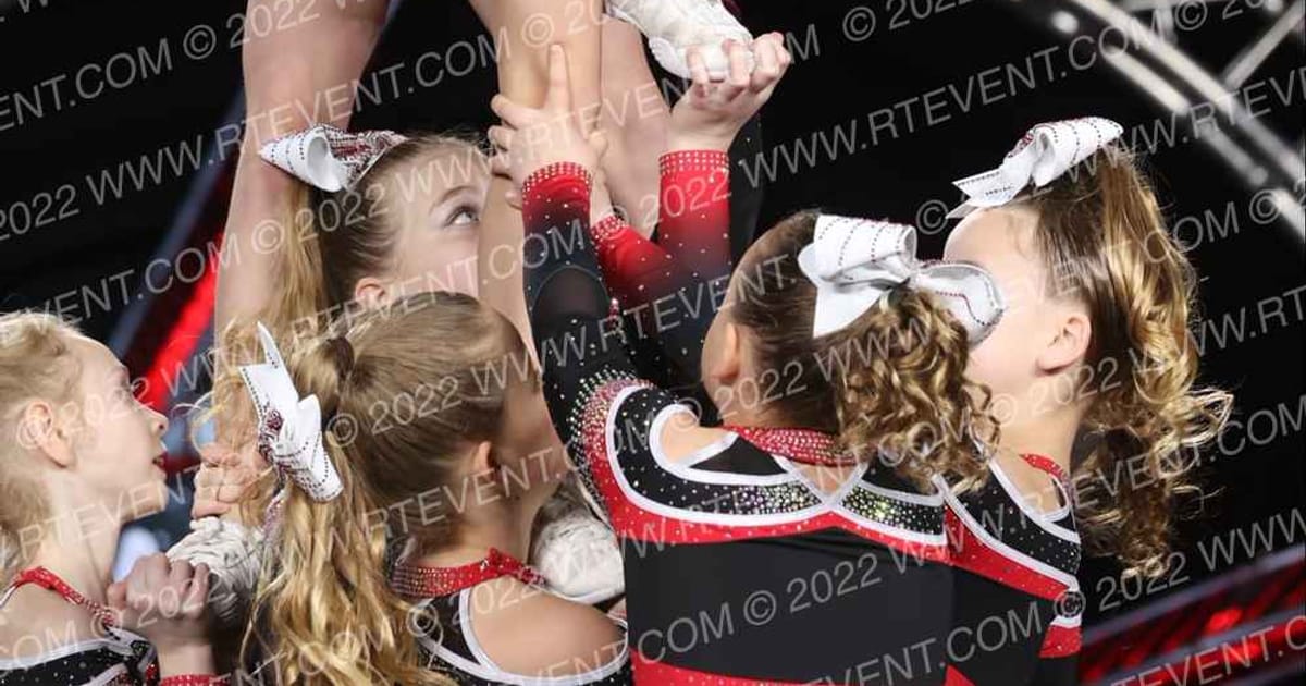 DuPage Cheer All Stars Blast · Glow Tour Chicago