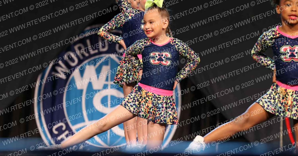 CheerCats LV Calico Cuties · Vegas Crown