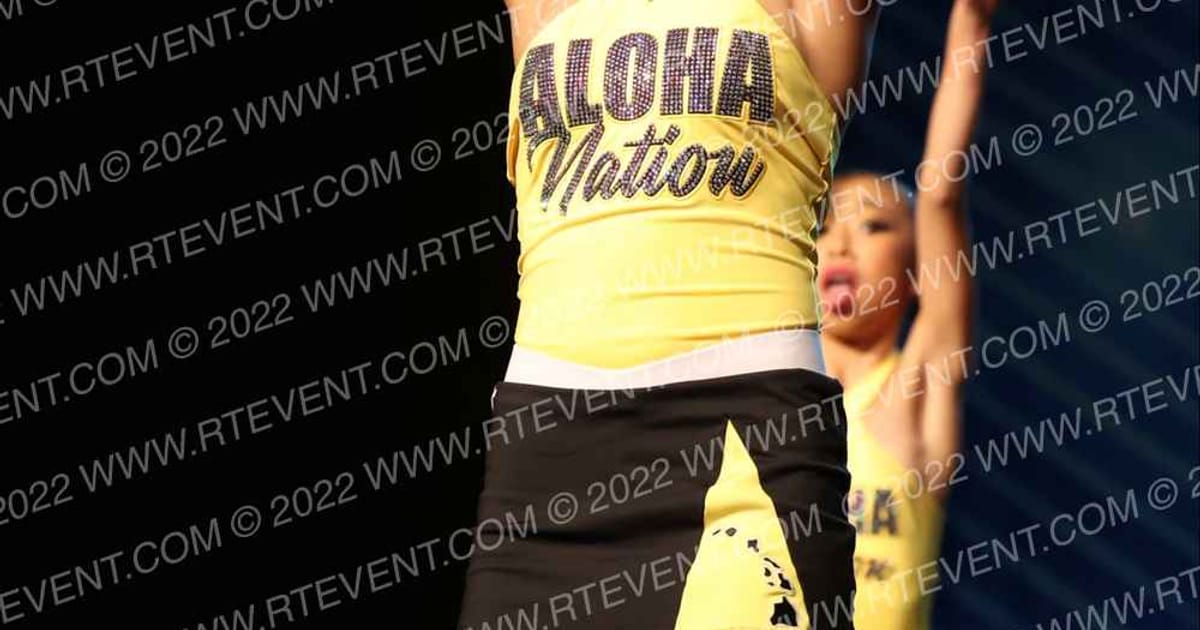 ALOHA CHEER ACADEMY Youth 1 Prep Alphas · Vegas Crown