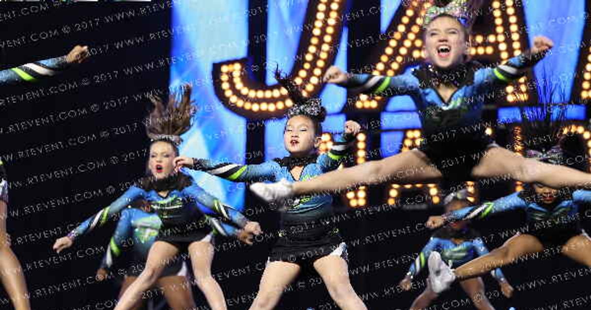 BANNONS CHEER FORCE EWOKS · DII Allstar Nationals