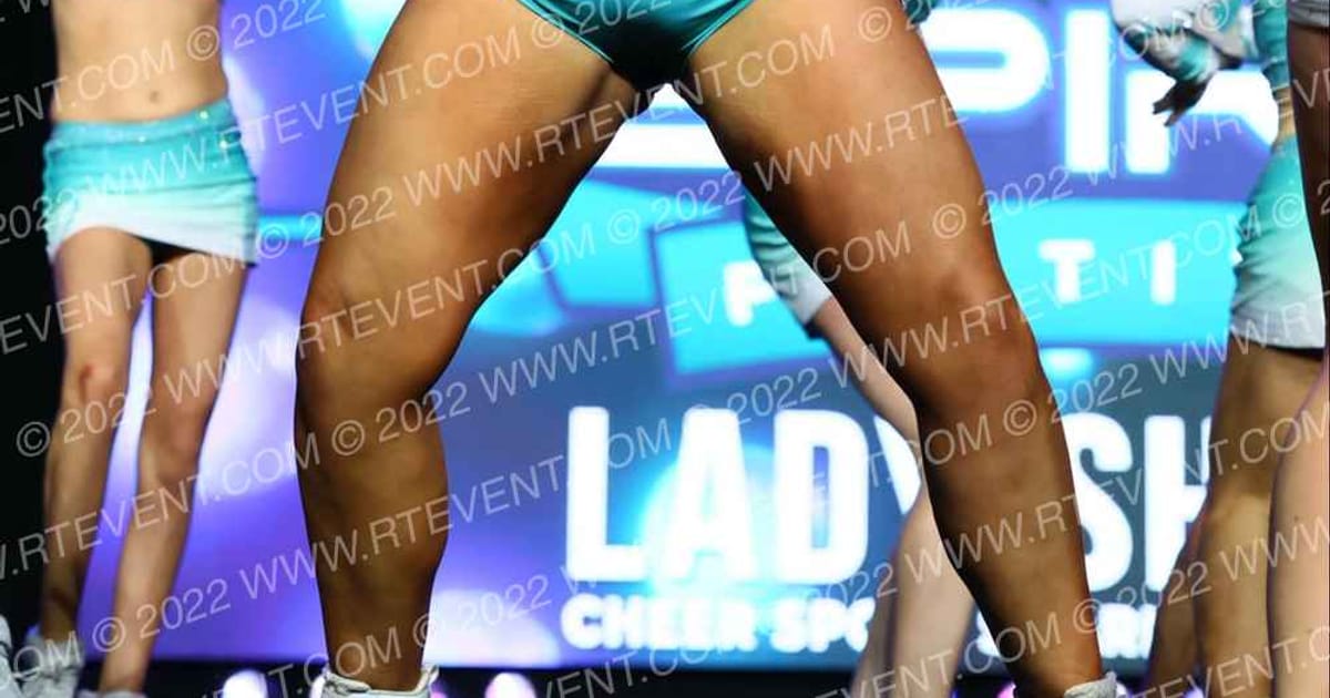 Cheer Sport Sharks-New England Lady Sharks · SF Grand Nationals