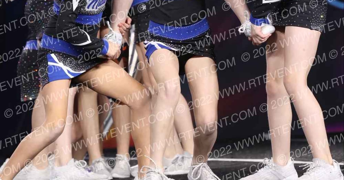 Midwest Cheer Elite Toledo Infinity · Glow Tour Chicago