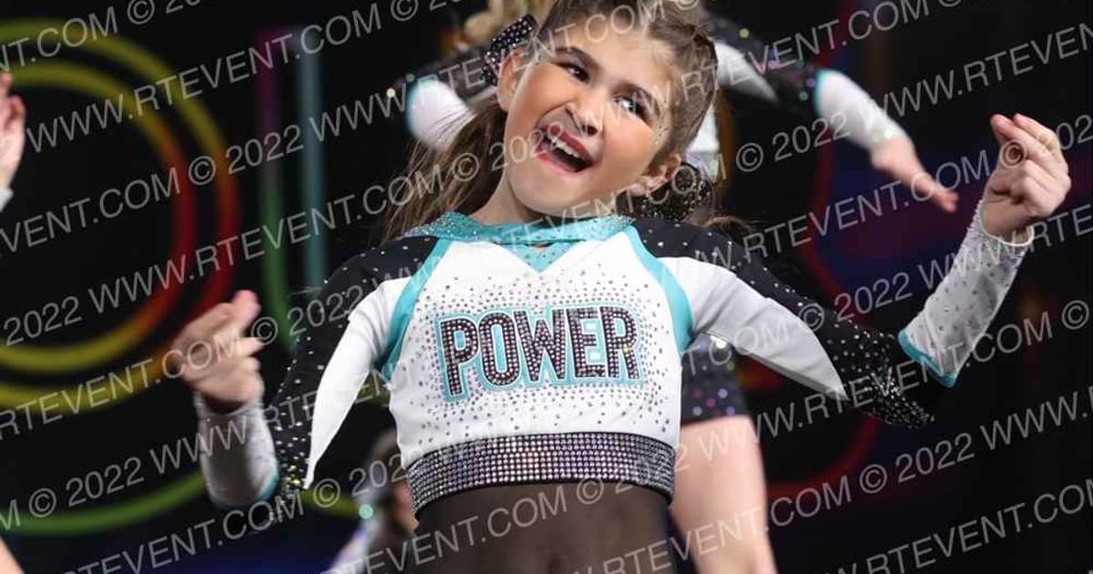 Minnesota Power Athletics Static · Glow Tour Chicago
