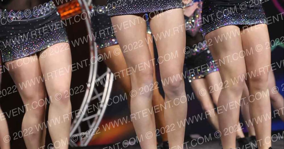 Iconic Allstars Lady Bombshells · Glow Tour Chicago