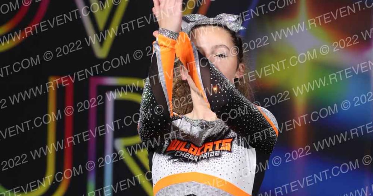 WILDCATS Cheer Pride EMER4LD2 · Glow Tour Chicago