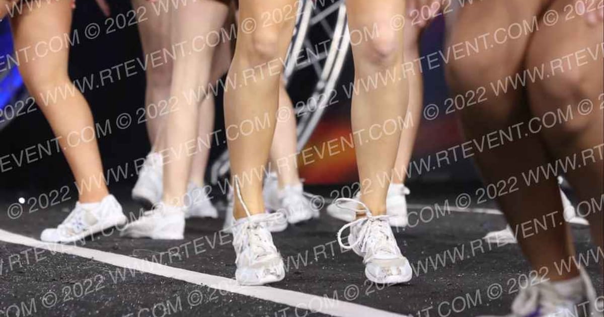 Midwest Cheer Elite Toledo Lady Suns · Glow Tour Chicago