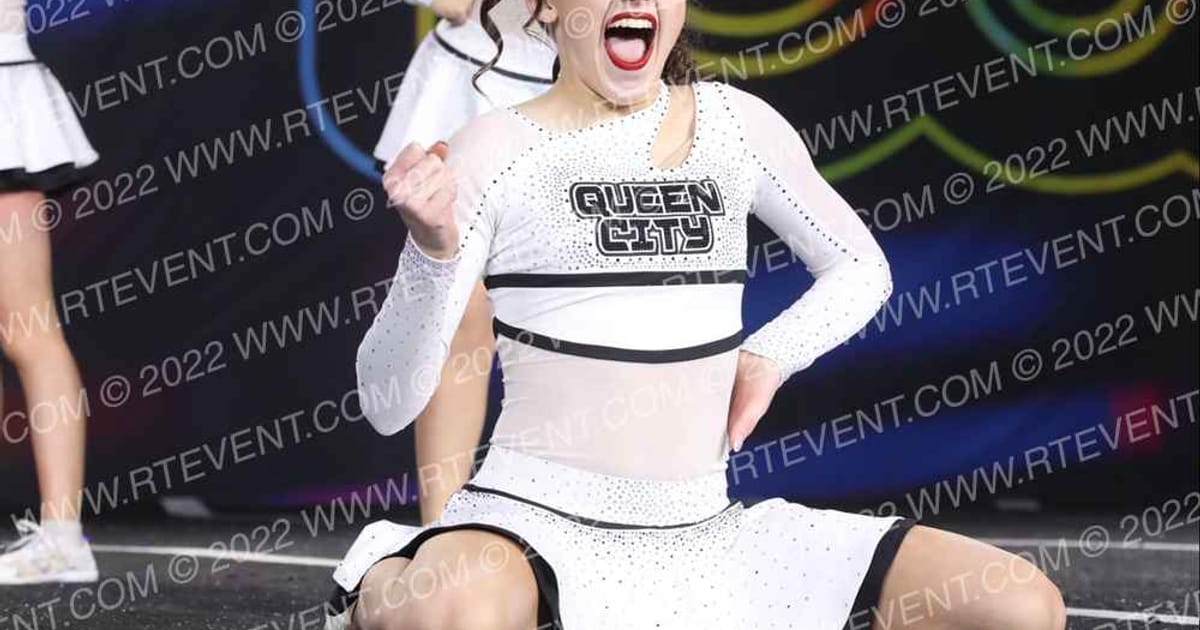 Queen City Storm lady suns · Glow Tour Chicago