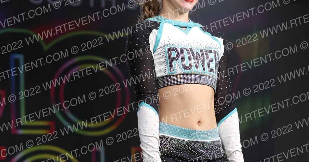 Minnesota Power Athletics Stunnerz · Glow Tour Chicago