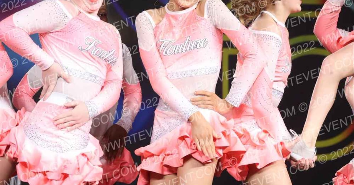 Kouture Level Athletics Modesty · Glow Tour Chicago