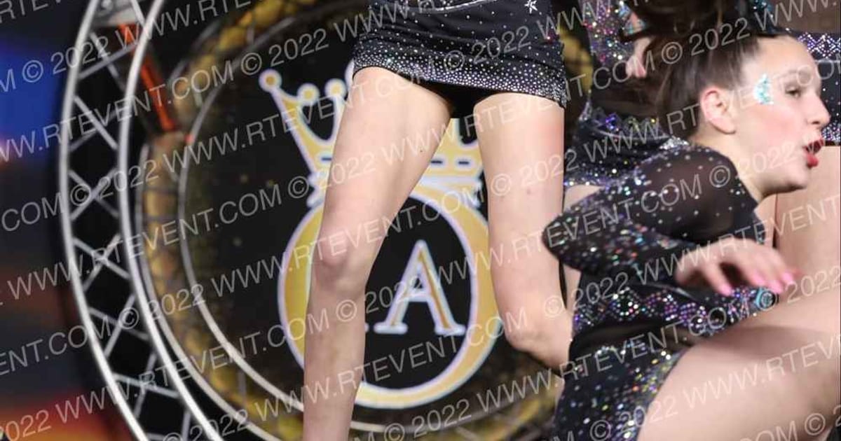 Iconic Allstars Miss Icons · Glow Tour Chicago