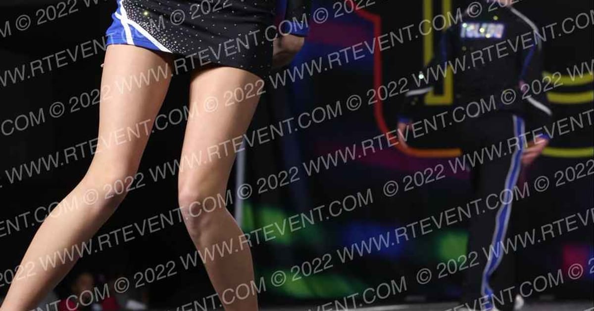 Midwest Cheer Elite Toledo Blackout · Glow Tour Chicago