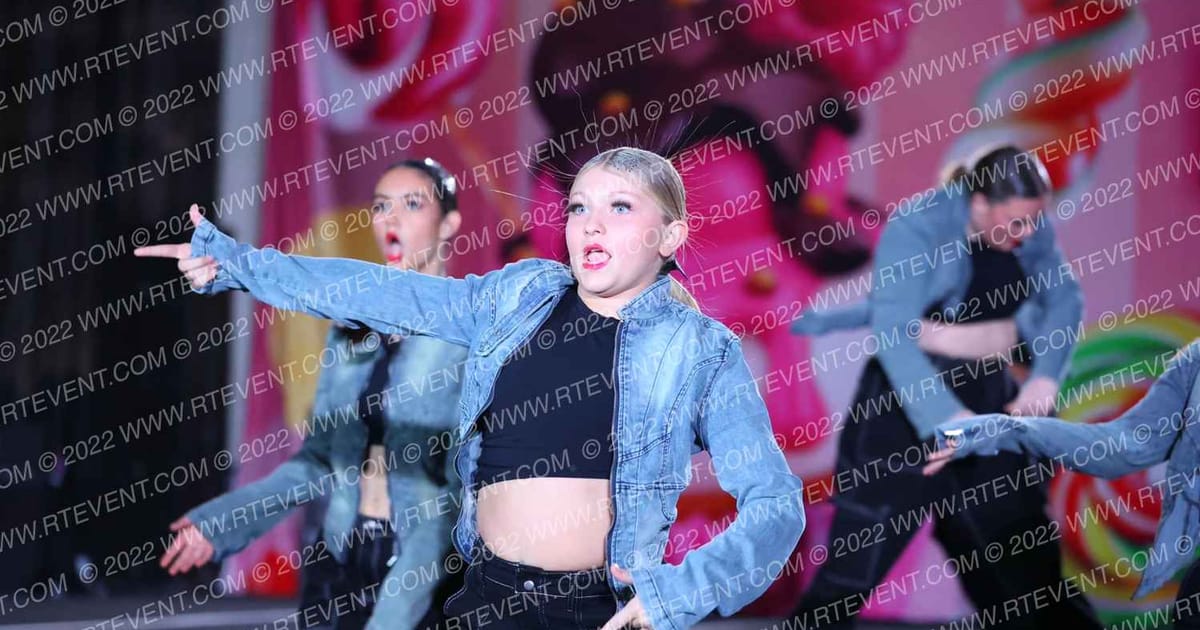 Pittsburgh Poison Scorpiyinz · Oh How Sweet it is Cheer and Dance Spectacular