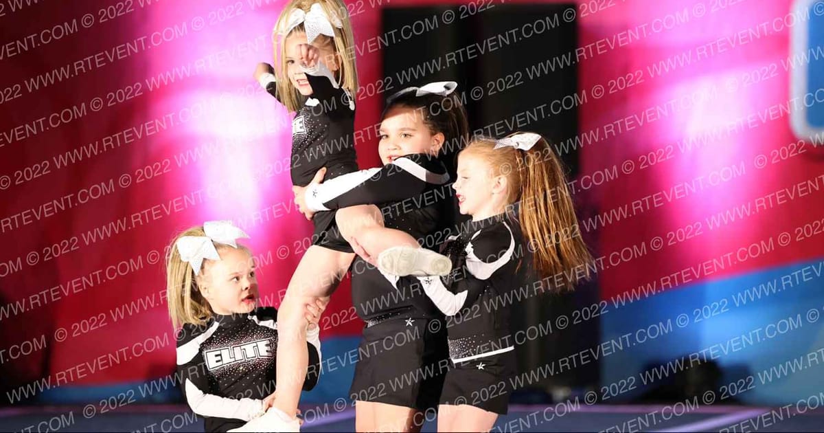 Elite Cheer Shining Stars · Aloha Syracuse Showdown DIDII correct