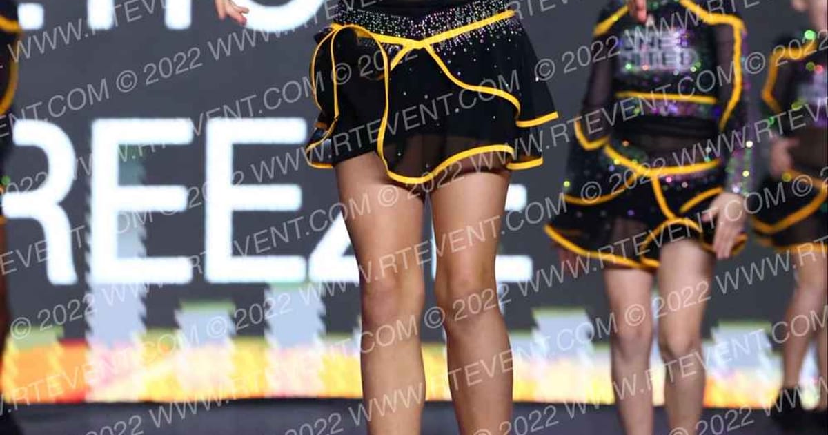 One United Athletics Mini Freeze · Gold Rush Charlotte
