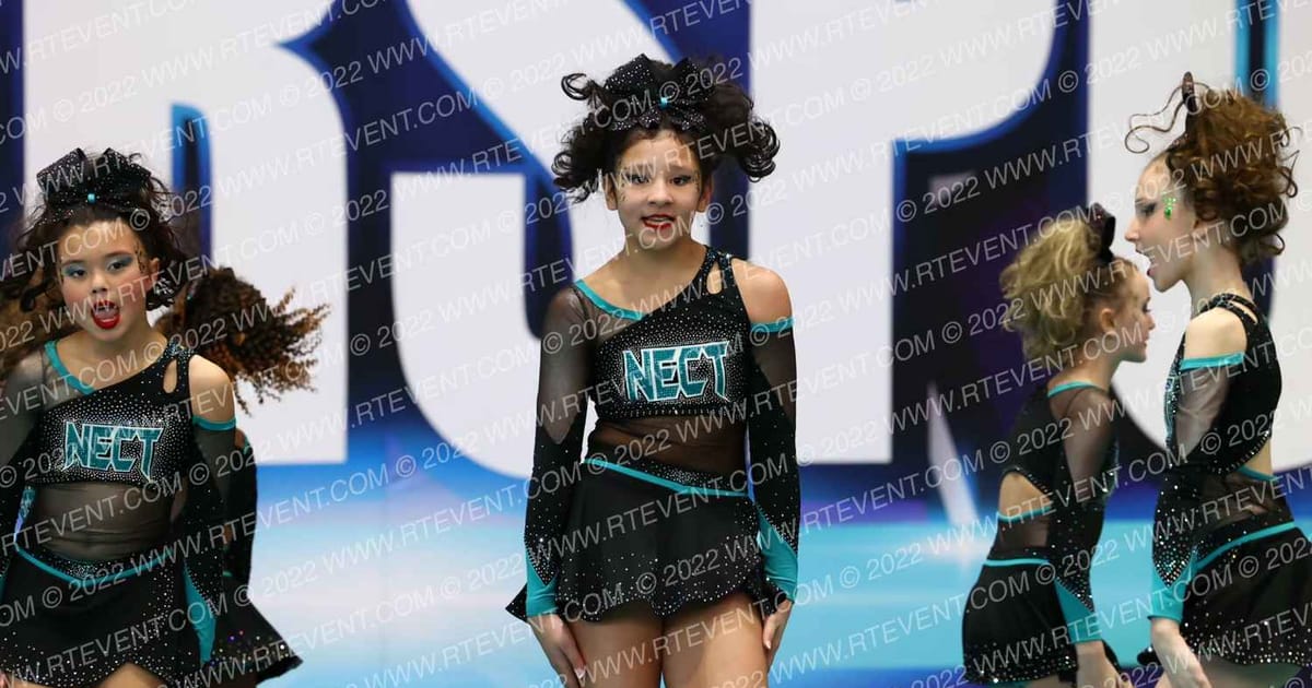 Norwood Youth Cheer Norwood Mustangs · CS Boston