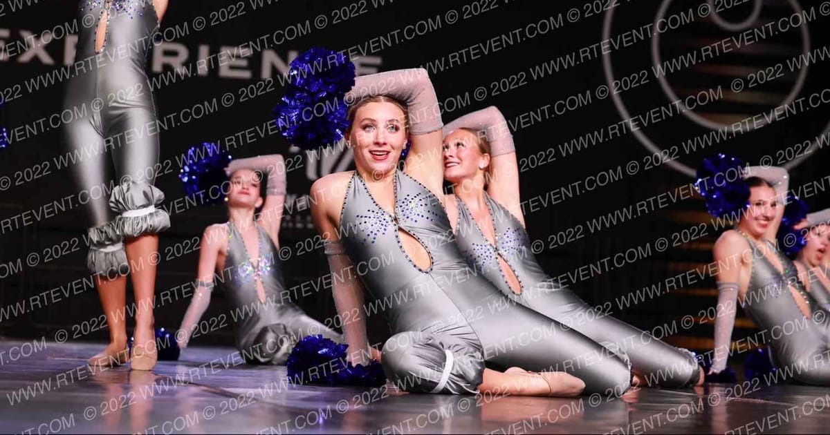 Ultimate Dance & Cheer Senior Large Pom · GROOVE Dance Grand Nationals