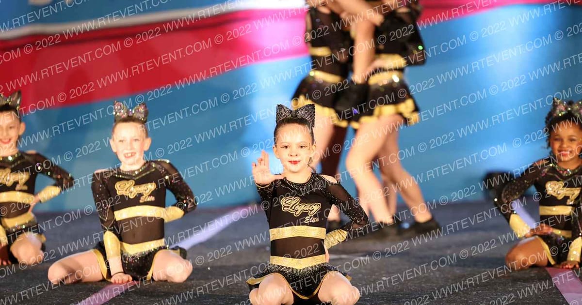 716 Legacy Elite All Star Queen Bees · Aloha Syracuse Showdown DIDII correct