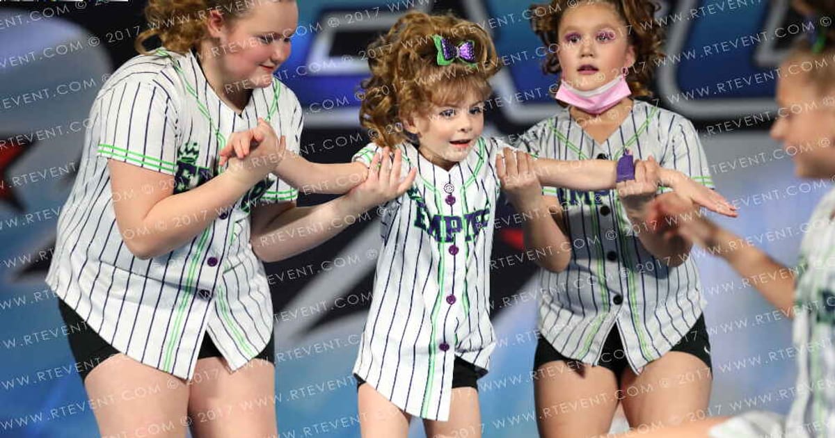 WSW Empire Radiance · Holiday Spectacular