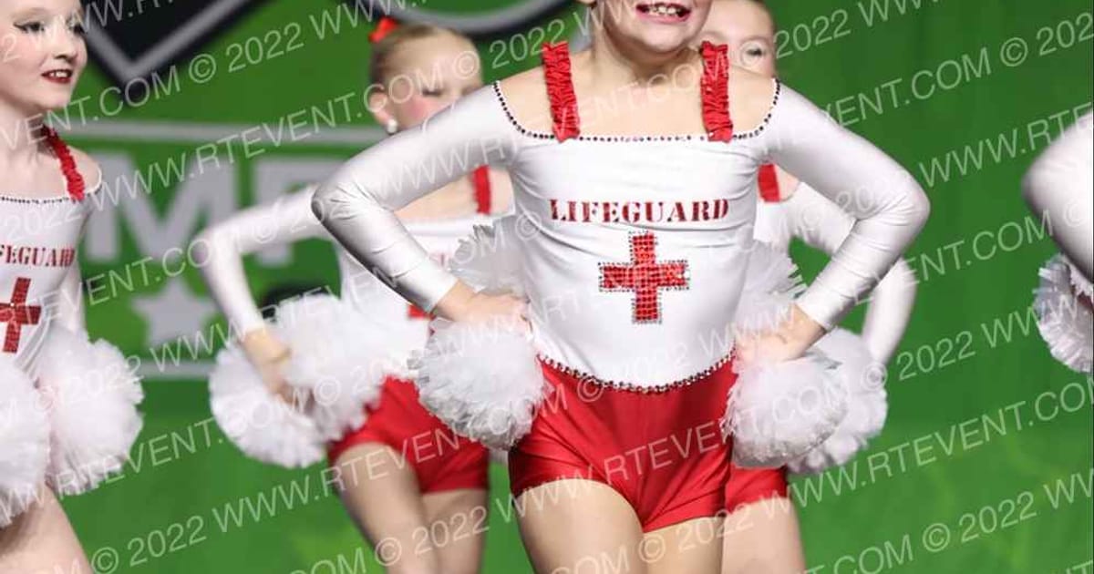 No Limits Dance Mini Energy Small Pom · CSG Dance Grand Nationals