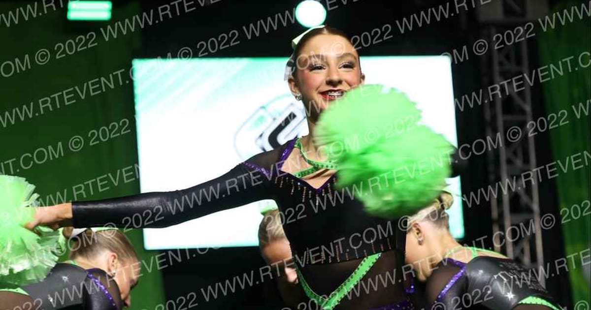 No Limits Dance Senior Large Pom · CSG Dance Grand Nationals