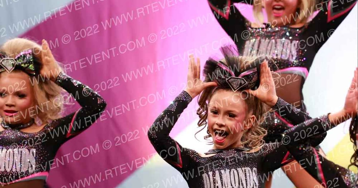 Diamonds All Stars GLITTER GIRLS · CANAM Grand Nationals