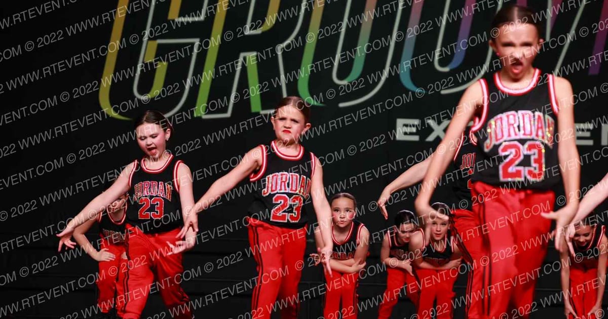 Rainbow Dance Academy MINI HIP HOP · GROOVE Dance Grand Nationals