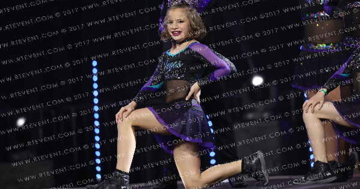 VEGAS CHEER COMPANY ULTRAVIOLET · DII Allstar Nationals