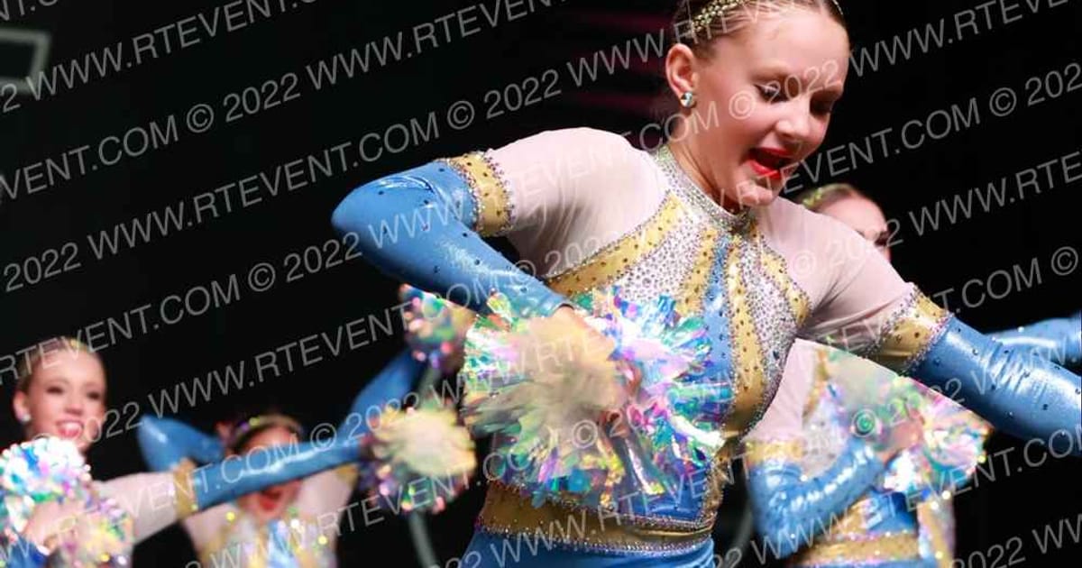 The Dance Vault Youth Elite Large Pom · GROOVE Dance Grand Nationals