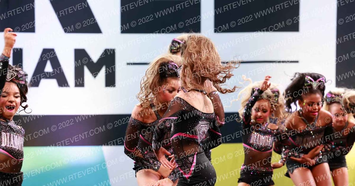 Diamonds All Stars GLITTER GIRLS · CANAM Grand Nationals
