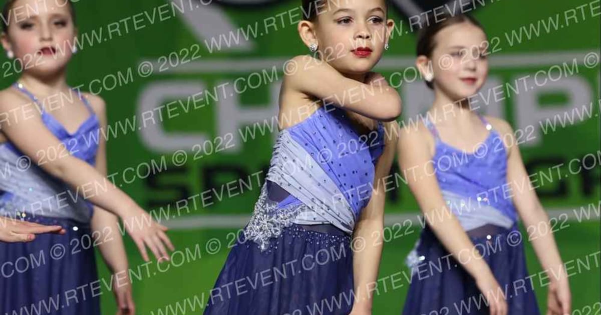 Lake Country Dance Studio Tiny Elite All Stars · CSG Dance Grand Nationals