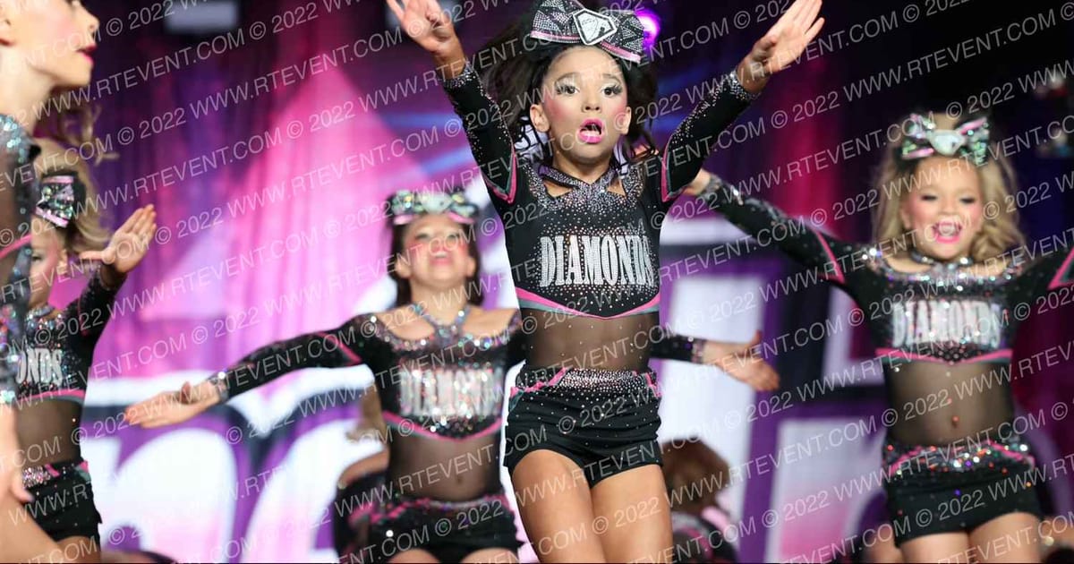 Diamonds All Stars GLITTER GIRLS · One Up Grand Nationals