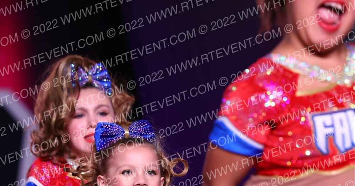 Famous Superstars ROYALS · One Up Grand Nationals