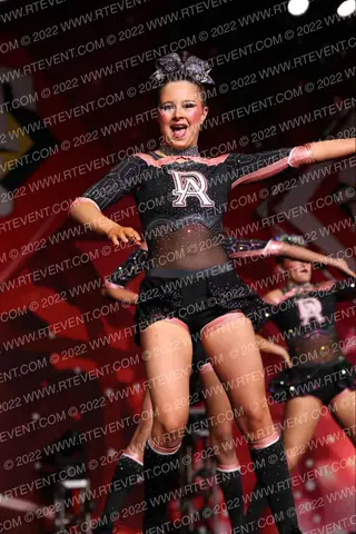 Designer Athletics MATERIAL GIRLS