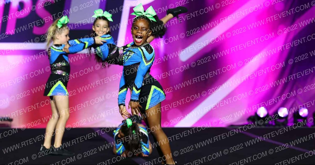 Bannons Cheer Force Padawans · One Up Houston Nationals