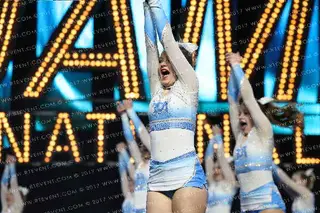 TUMBLE CENTRAL LADY LEGENDS