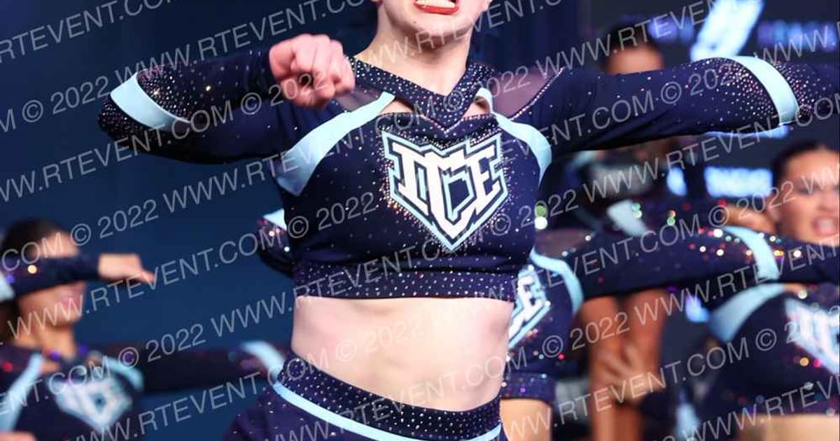 Famous Superstars GOLD · One Up Grand Nationals