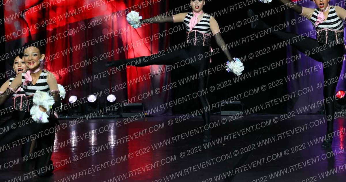 Dance Dynamics Youth Elite Large Pom · Just Dance Houston