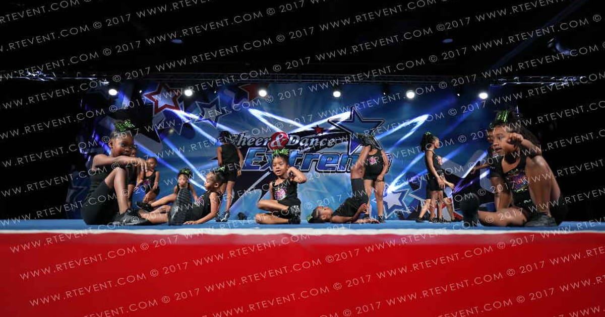 Extreme Cheer Magic Star Fire · Holiday Spectacular