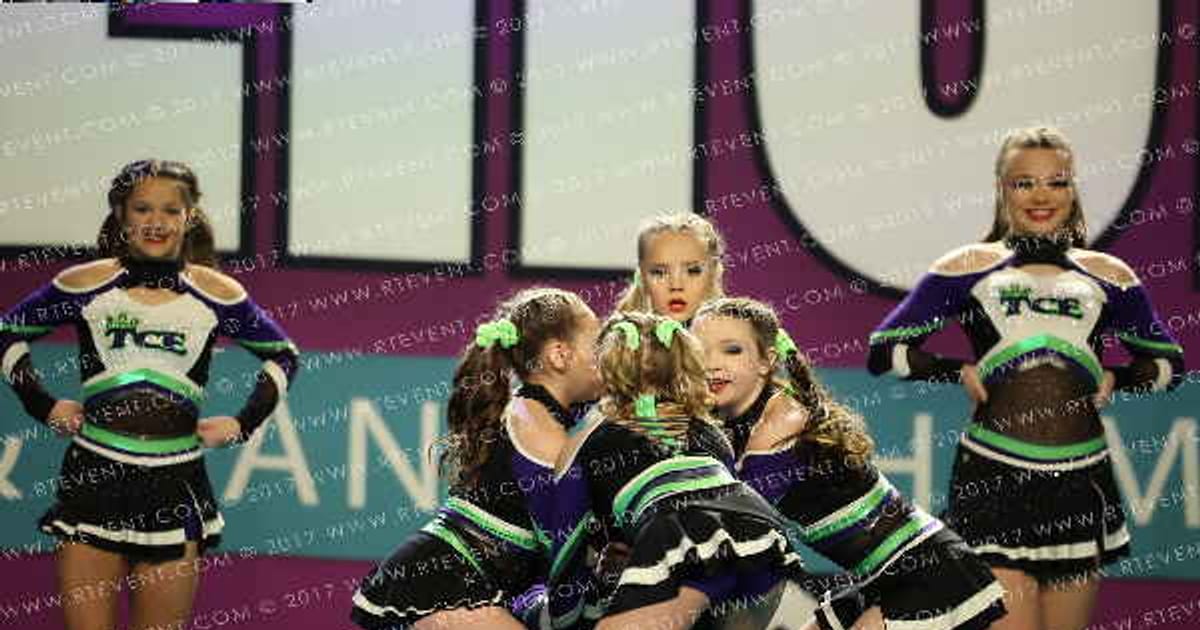 Triple Crown Elite ROYAL ACES · CHEERSPORT NATIONALS HALL C1
