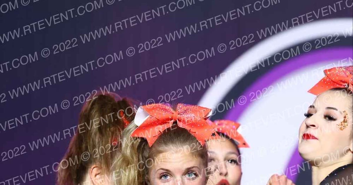 United Tumbling and Cheer Senior Bombshells · One Up Bellevue Nationls