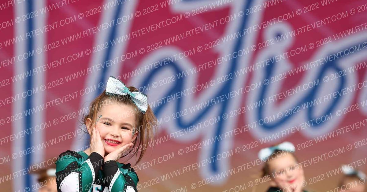 Mississippi Heat Cheer and Tumble Sparklers · BEACH NATIONALS