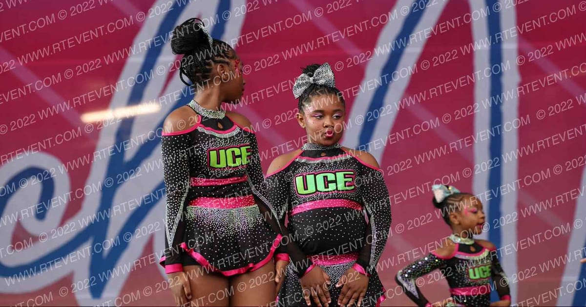 Universal Cheer Experience Phoenix Heat · BEACH NATIONALS